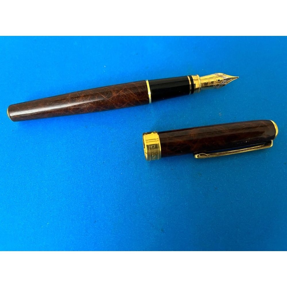 VINTAGE German DIPLOMAT CLASSIC COLLECTION FOUNTAIN PEN BROWN TORTOISE w/ GOLD